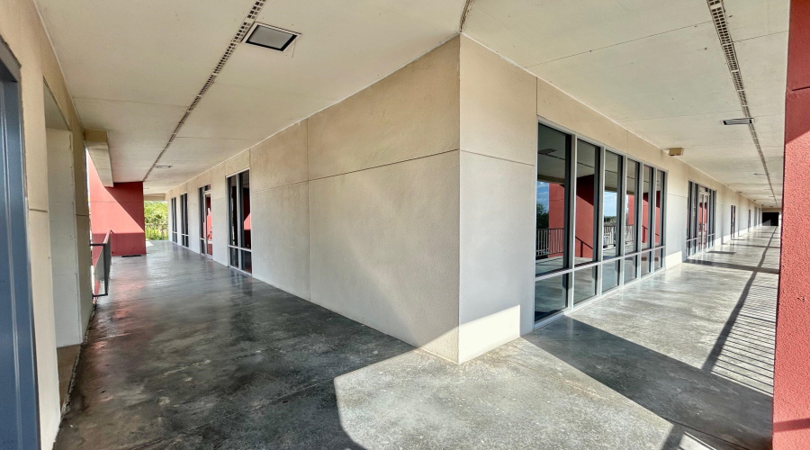 315 Calle Del Norte, Laredo, Texas 78041, ,2 BathroomsBathrooms,Commercial retail/office,For Rent,315 Calle Del Norte,20263754