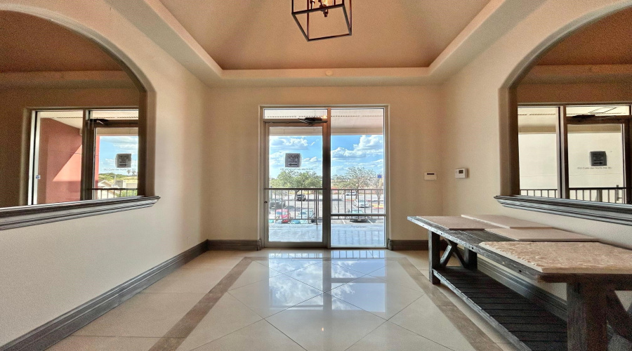 315 Calle Del Norte, Laredo, Texas 78041-0000, 1 Room Rooms,2 BathroomsBathrooms,Commercial retail/office,For Rent,315 Calle Del Norte,20263755