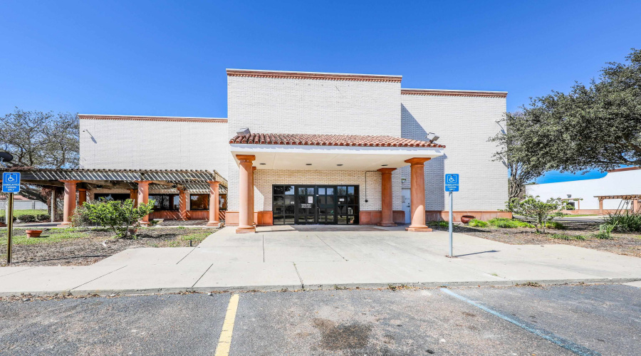 1202 Welby Court, Laredo, Texas 78041-1900, 1 Room Rooms,2 BathroomsBathrooms,Commercial retail/office,For Rent,1202 Welby Court,20263761