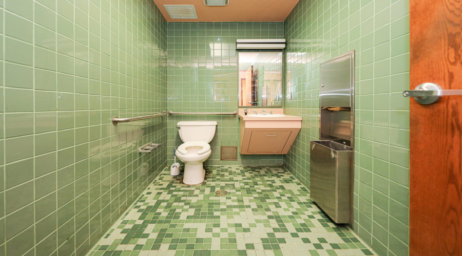 1202 Welby Court, Laredo, Texas 78041-1900, 1 Room Rooms,2 BathroomsBathrooms,Commercial retail/office,For Rent,1202 Welby Court,20263761