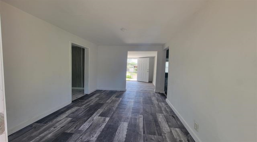 3607 Tilden Ave, LAREDO, Texas 78040, ,Multi-family,For Sale,3607 Tilden Ave,20263743