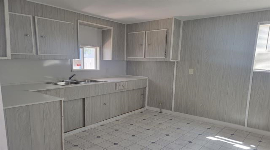 3607 Tilden Ave, LAREDO, Texas 78040, ,Multi-family,For Sale,3607 Tilden Ave,20263743