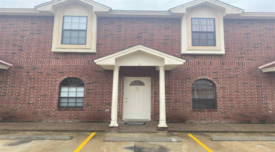 4101 Tilden Ave, LAREDO, Texas 78041, 2 Bedrooms Bedrooms, 5 Rooms Rooms,2 BathroomsBathrooms,Residential,For Rent,4101 Tilden Ave,20263747