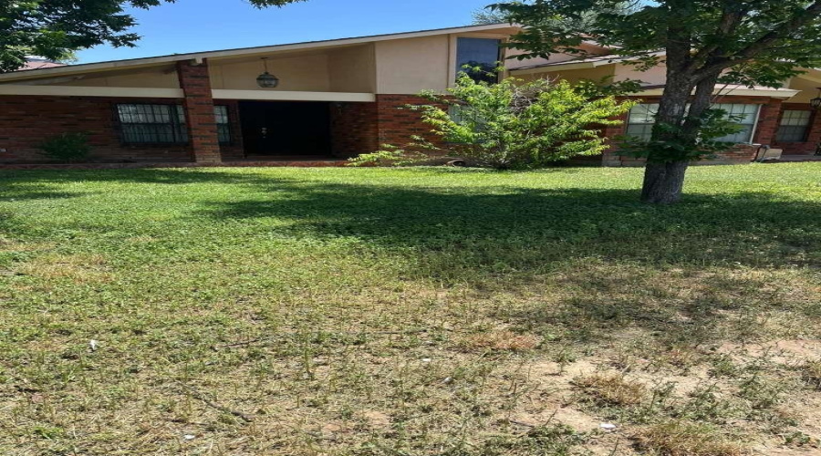 1902 Musser St, Laredo, Texas 78043, 5 Bedrooms Bedrooms, 11 Rooms Rooms,3 BathroomsBathrooms,Residential,For Sale,1902 Musser St,20263748