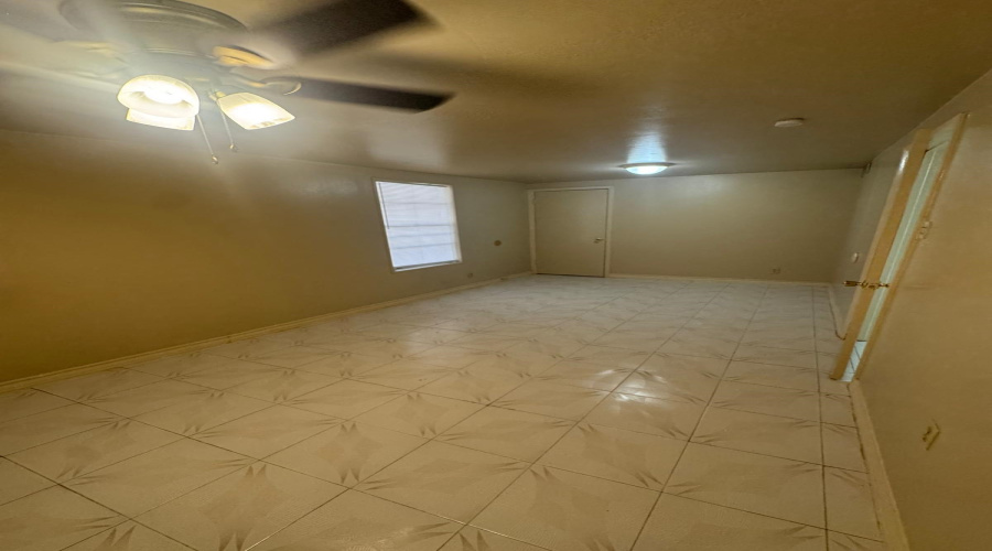 302 Huisache Dr, LAREDO, Texas 78041, 3 Bedrooms Bedrooms, 6 Rooms Rooms,3 BathroomsBathrooms,Residential,For Rent,302 Huisache Dr,20263749