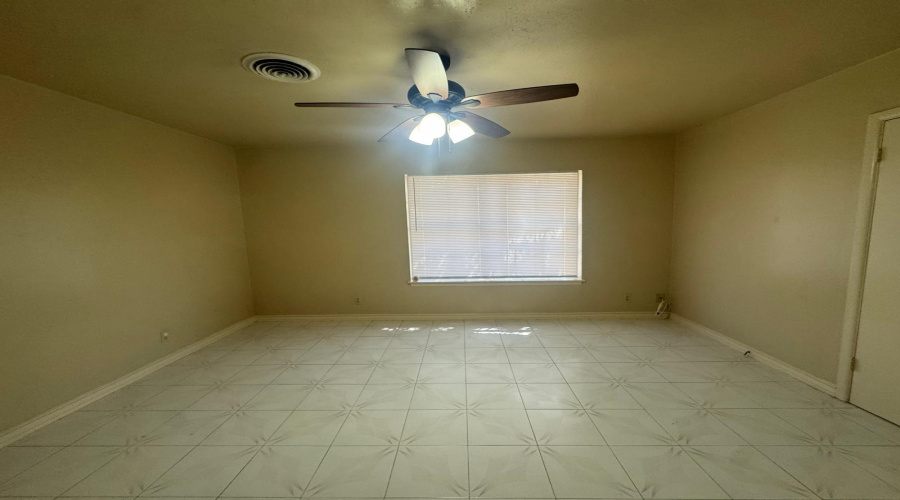 302 Huisache Dr, LAREDO, Texas 78041, 3 Bedrooms Bedrooms, 6 Rooms Rooms,3 BathroomsBathrooms,Residential,For Rent,302 Huisache Dr,20263749