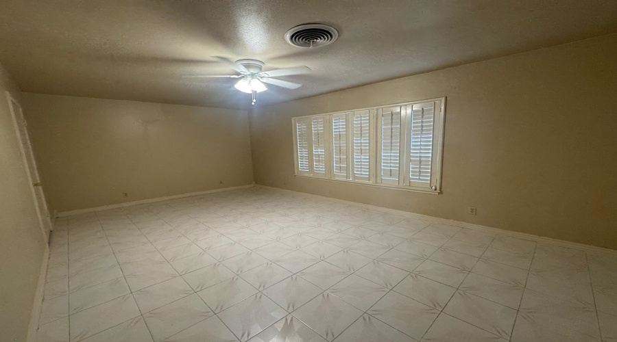 302 Huisache Dr, LAREDO, Texas 78041, 3 Bedrooms Bedrooms, 6 Rooms Rooms,3 BathroomsBathrooms,Residential,For Rent,302 Huisache Dr,20263749