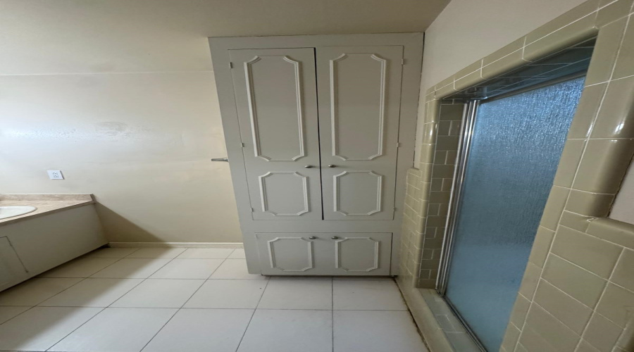 302 Huisache Dr, LAREDO, Texas 78041, 3 Bedrooms Bedrooms, 6 Rooms Rooms,3 BathroomsBathrooms,Residential,For Rent,302 Huisache Dr,20263749