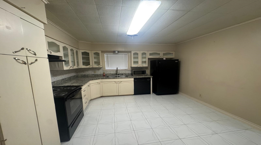 302 Huisache Dr, LAREDO, Texas 78041, 3 Bedrooms Bedrooms, 6 Rooms Rooms,3 BathroomsBathrooms,Residential,For Rent,302 Huisache Dr,20263749