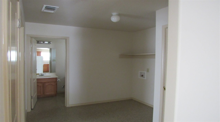 1804 Juarez Ave, Laredo, Texas 78040, 1 Bedroom Bedrooms, 4 Rooms Rooms,1 BathroomBathrooms,Residential,For Rent,1804 Juarez Ave,20263750