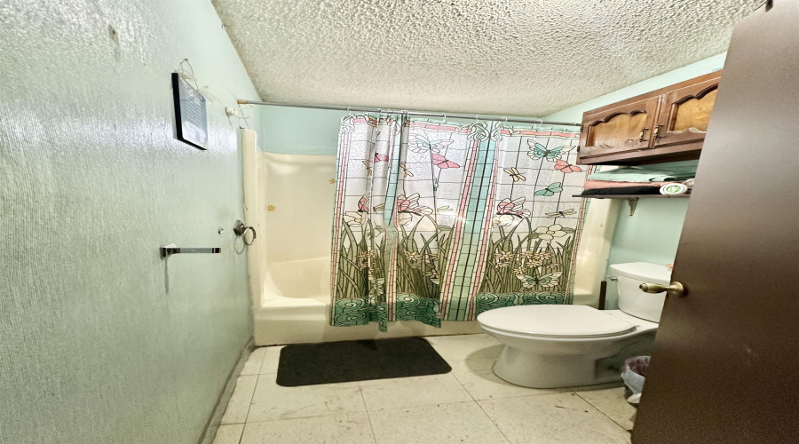 3702 Main Ave, LAREDO, Texas 78041-5549, 3 Bedrooms Bedrooms, 5 Rooms Rooms,2 BathroomsBathrooms,Residential,For Sale,3702 Main Ave,20263756