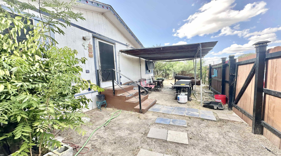 3702 Main Ave, LAREDO, Texas 78041-5549, 3 Bedrooms Bedrooms, 5 Rooms Rooms,2 BathroomsBathrooms,Residential,For Sale,3702 Main Ave,20263756