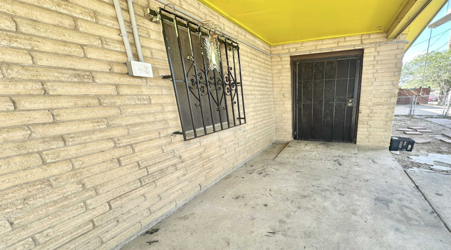 3702 Main Ave, LAREDO, Texas 78041-5549, 3 Bedrooms Bedrooms, 5 Rooms Rooms,2 BathroomsBathrooms,Residential,For Sale,3702 Main Ave,20263756
