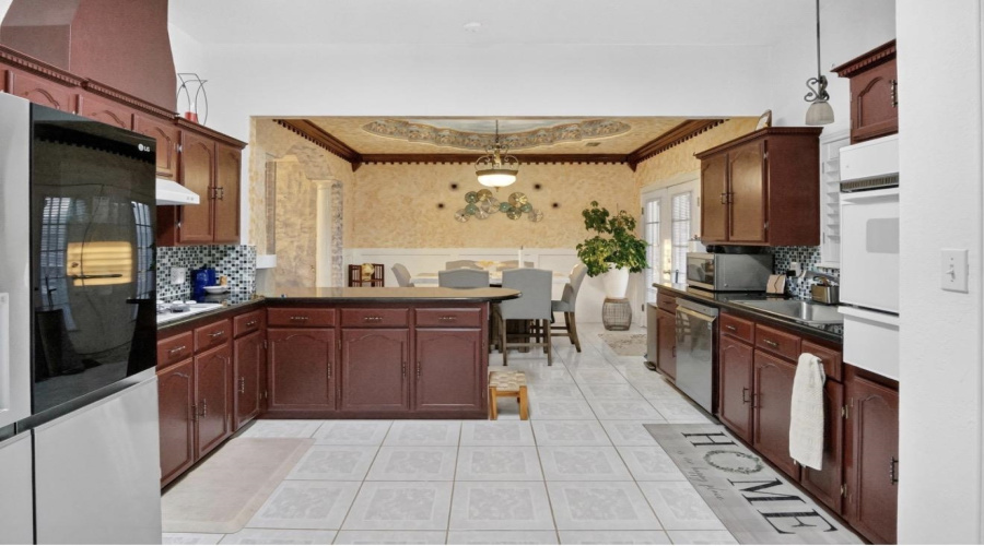 9013 Cliff Dr, Laredo, Texas 78045, 3 Bedrooms Bedrooms, 8 Rooms Rooms,3 BathroomsBathrooms,Residential,For Sale,9013 Cliff Dr,20263757