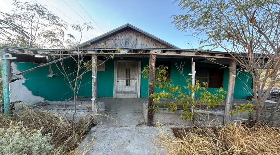 511 Rosales, El Cenizo, Texas 78046, 3 Bedrooms Bedrooms, 5 Rooms Rooms,2 BathroomsBathrooms,Residential,For Sale,511 Rosales,20263759