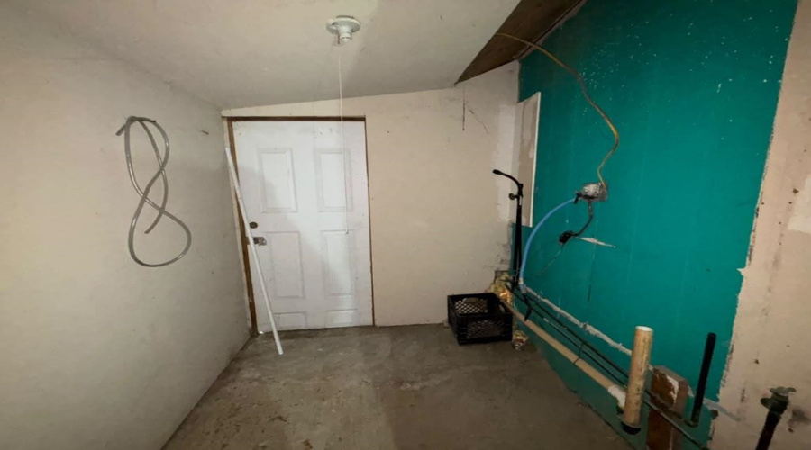 511 Rosales, El Cenizo, Texas 78046, 3 Bedrooms Bedrooms, 5 Rooms Rooms,2 BathroomsBathrooms,Residential,For Sale,511 Rosales,20263759