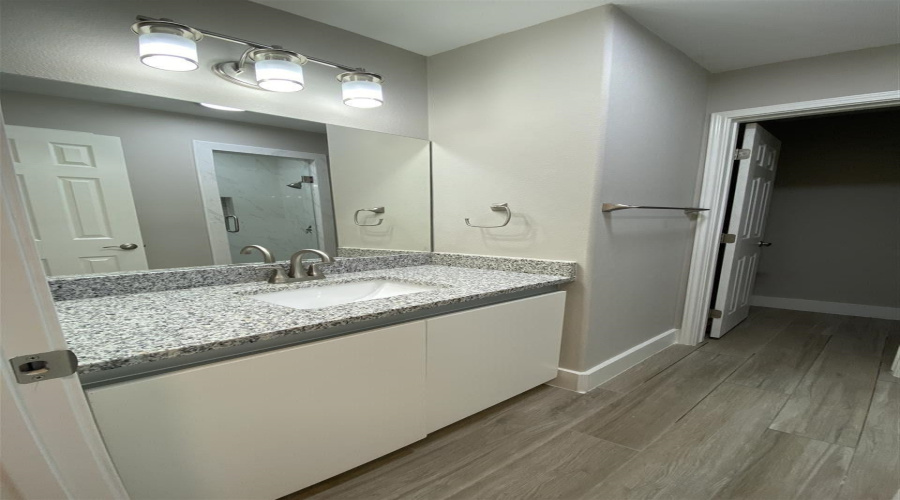 8218 Casa Verde Rd, Laredo, Texas 78041-2149, 2 Bedrooms Bedrooms, 3 Rooms Rooms,1 BathroomBathrooms,Residential,For Rent,8218 Casa Verde Rd,20263762