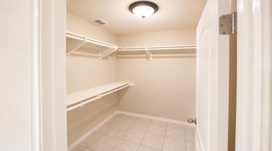 4402 Peacock St., Laredo, Texas 78045, 4 Bedrooms Bedrooms, 6 Rooms Rooms,2 BathroomsBathrooms,Residential,For Sale,4402 Peacock St.,20263763