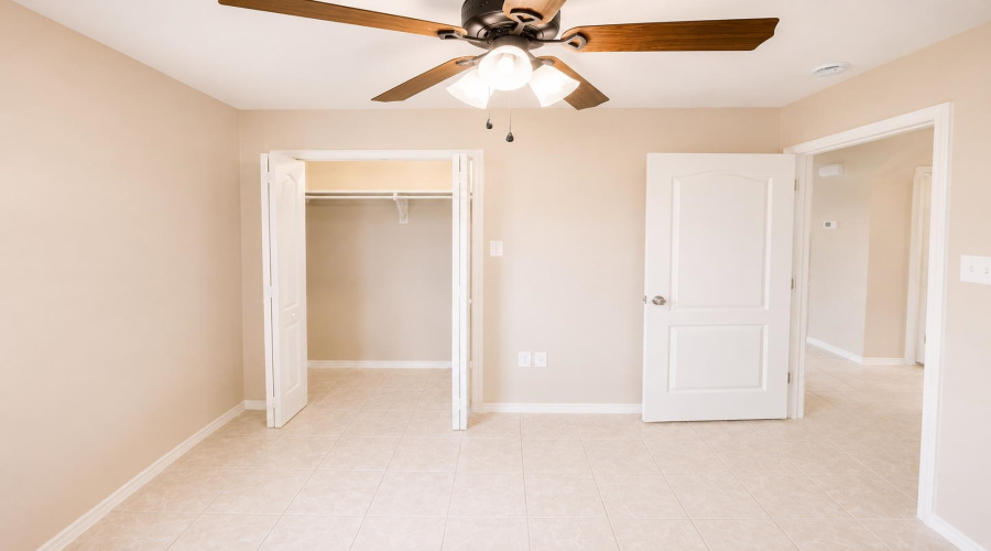 4402 Peacock St., Laredo, Texas 78045, 4 Bedrooms Bedrooms, 6 Rooms Rooms,2 BathroomsBathrooms,Residential,For Sale,4402 Peacock St.,20263763