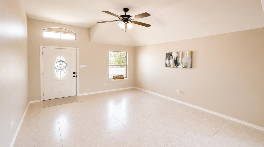 4402 Peacock St., Laredo, Texas 78045, 4 Bedrooms Bedrooms, 6 Rooms Rooms,2 BathroomsBathrooms,Residential,For Sale,4402 Peacock St.,20263763