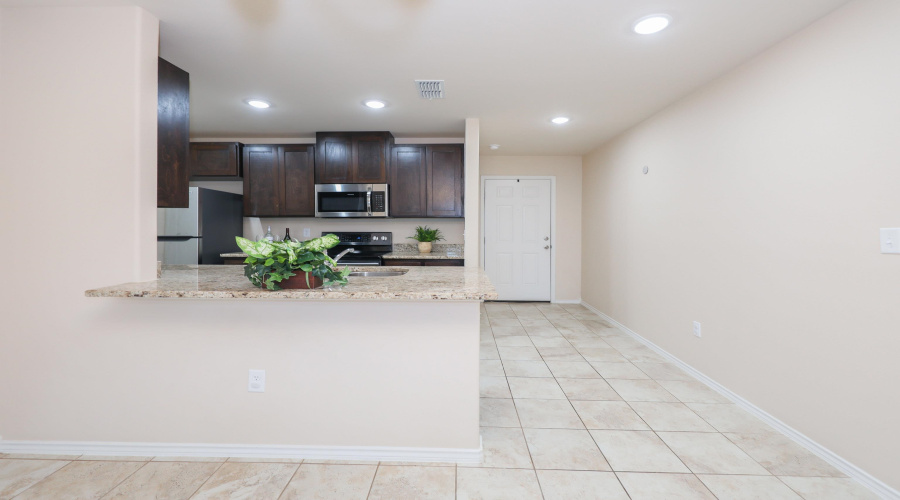5609 Montevista Dr., Laredo, Texas 78043, 3 Bedrooms Bedrooms, 6 Rooms Rooms,2 BathroomsBathrooms,Residential,For Rent,5609 Montevista Dr.,20263765