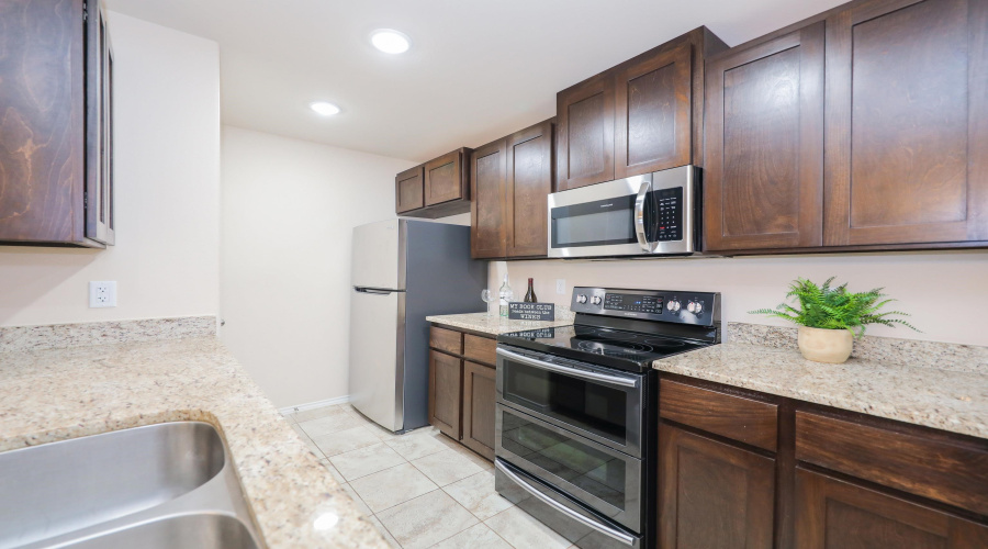 5609 Montevista Dr., Laredo, Texas 78043, 3 Bedrooms Bedrooms, 6 Rooms Rooms,2 BathroomsBathrooms,Residential,For Rent,5609 Montevista Dr.,20263765