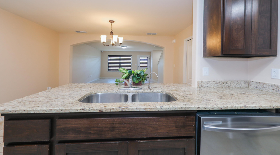 5609 Montevista Dr., Laredo, Texas 78043, 3 Bedrooms Bedrooms, 6 Rooms Rooms,2 BathroomsBathrooms,Residential,For Rent,5609 Montevista Dr.,20263765