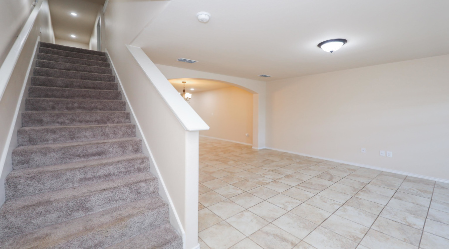 5609 Montevista Dr., Laredo, Texas 78043, 3 Bedrooms Bedrooms, 6 Rooms Rooms,2 BathroomsBathrooms,Residential,For Rent,5609 Montevista Dr.,20263765