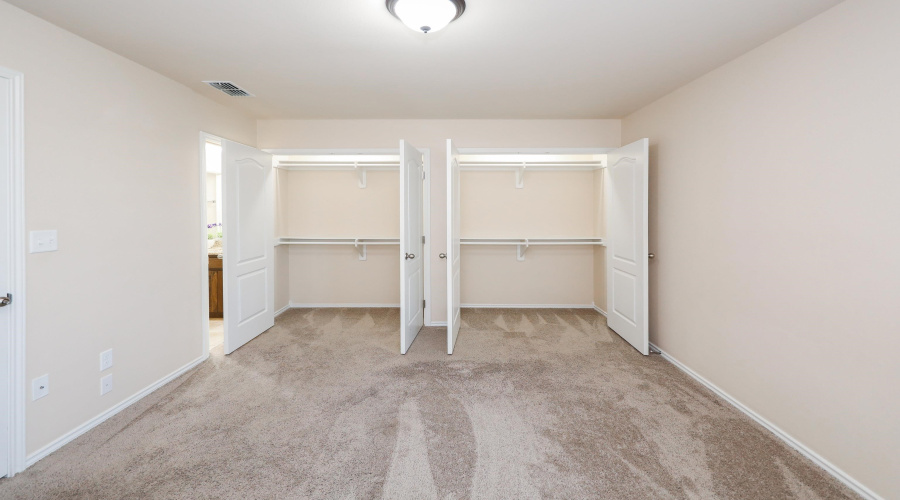 5609 Montevista Dr., Laredo, Texas 78043, 3 Bedrooms Bedrooms, 6 Rooms Rooms,2 BathroomsBathrooms,Residential,For Rent,5609 Montevista Dr.,20263765