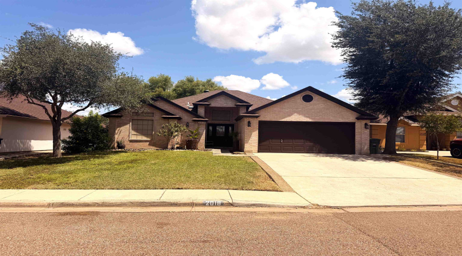 2018 Manzanares Dr, Laredo, Texas 78045, 3 Bedrooms Bedrooms, 6 Rooms Rooms,2 BathroomsBathrooms,Residential,For Sale,2018 Manzanares Dr,20263768