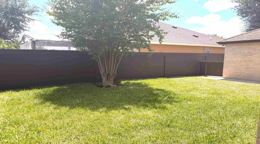 2018 Manzanares Dr, Laredo, Texas 78045, 3 Bedrooms Bedrooms, 6 Rooms Rooms,2 BathroomsBathrooms,Residential,For Sale,2018 Manzanares Dr,20263768