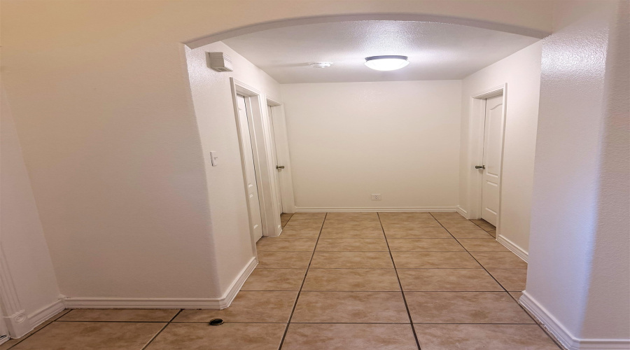2018 Manzanares Dr, Laredo, Texas 78045, 3 Bedrooms Bedrooms, 6 Rooms Rooms,2 BathroomsBathrooms,Residential,For Sale,2018 Manzanares Dr,20263768