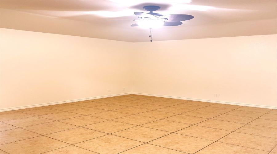 2018 Manzanares Dr, Laredo, Texas 78045, 3 Bedrooms Bedrooms, 6 Rooms Rooms,2 BathroomsBathrooms,Residential,For Sale,2018 Manzanares Dr,20263768
