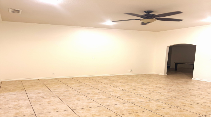 2018 Manzanares Dr, Laredo, Texas 78045, 3 Bedrooms Bedrooms, 6 Rooms Rooms,2 BathroomsBathrooms,Residential,For Sale,2018 Manzanares Dr,20263768