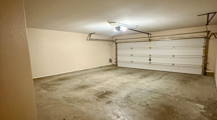 409 Pargo Dr, Laredo, Texas 78043, 4 Bedrooms Bedrooms, 7 Rooms Rooms,2 BathroomsBathrooms,Residential,For Sale,409 Pargo Dr,20263772