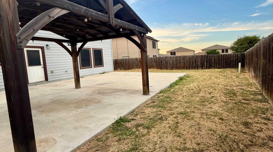 409 Pargo Dr, Laredo, Texas 78043, 4 Bedrooms Bedrooms, 7 Rooms Rooms,2 BathroomsBathrooms,Residential,For Sale,409 Pargo Dr,20263772