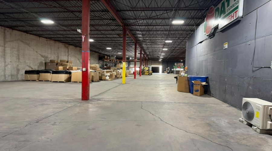 4603 Warehouse Ln, Laredo, Texas 78041-5627, 1 Bedroom Bedrooms, 6 Rooms Rooms,2 BathroomsBathrooms,Commercial/industrial,For Rent,4603 Warehouse Ln,20263771