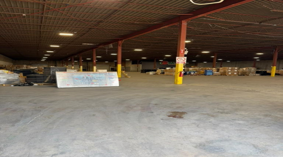 4603 Warehouse Ln, Laredo, Texas 78041-5627, 1 Bedroom Bedrooms, 6 Rooms Rooms,2 BathroomsBathrooms,Commercial/industrial,For Rent,4603 Warehouse Ln,20263771