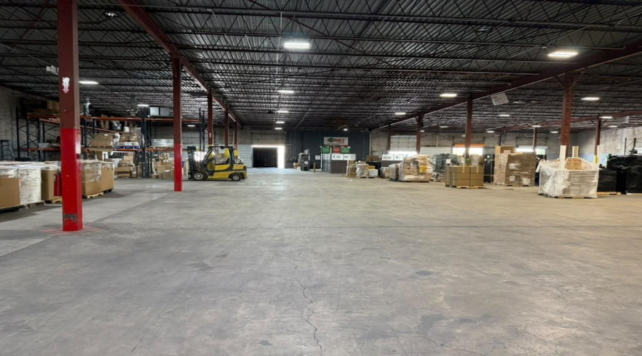 4603 Warehouse Ln, Laredo, Texas 78041-5627, 1 Bedroom Bedrooms, 6 Rooms Rooms,2 BathroomsBathrooms,Commercial/industrial,For Rent,4603 Warehouse Ln,20263771