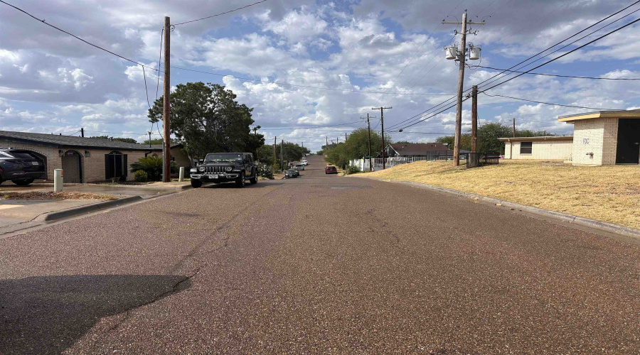 1710 McClelland Ave, Laredo, Texas 78040, ,Land,For Sale,1710 McClelland Ave,20263770