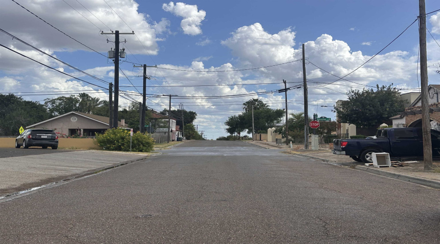 1710 McClelland Ave, Laredo, Texas 78040, ,Land,For Sale,1710 McClelland Ave,20263770
