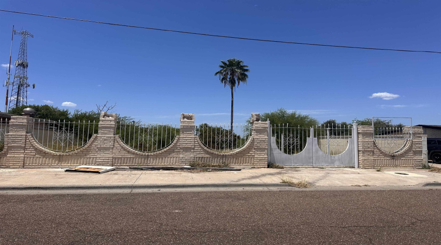 1710 McClelland Ave, Laredo, Texas 78040, ,Land,For Sale,1710 McClelland Ave,20263770