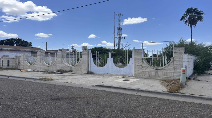 1710 McClelland Ave, Laredo, Texas 78040, ,Land,For Sale,1710 McClelland Ave,20263770