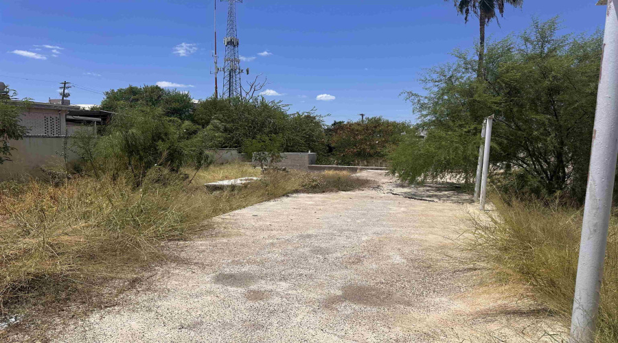 1710 McClelland Ave, Laredo, Texas 78040, ,Land,For Sale,1710 McClelland Ave,20263770