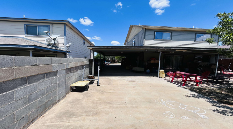 219 Desert Chief Dr, LAREDO, Texas 78045, 3 Bedrooms Bedrooms, 3 Rooms Rooms,2 BathroomsBathrooms,Residential,For Sale,219 Desert Chief Dr,20263773