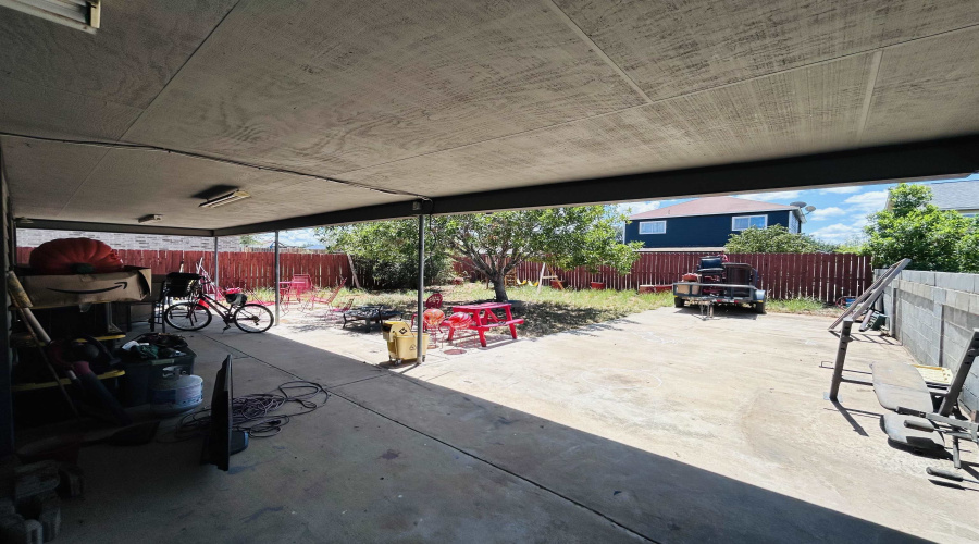 219 Desert Chief Dr, LAREDO, Texas 78045, 3 Bedrooms Bedrooms, 3 Rooms Rooms,2 BathroomsBathrooms,Residential,For Sale,219 Desert Chief Dr,20263773