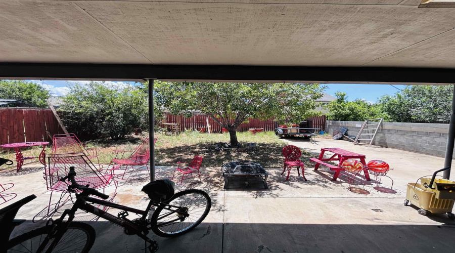 219 Desert Chief Dr, LAREDO, Texas 78045, 3 Bedrooms Bedrooms, 3 Rooms Rooms,2 BathroomsBathrooms,Residential,For Sale,219 Desert Chief Dr,20263773