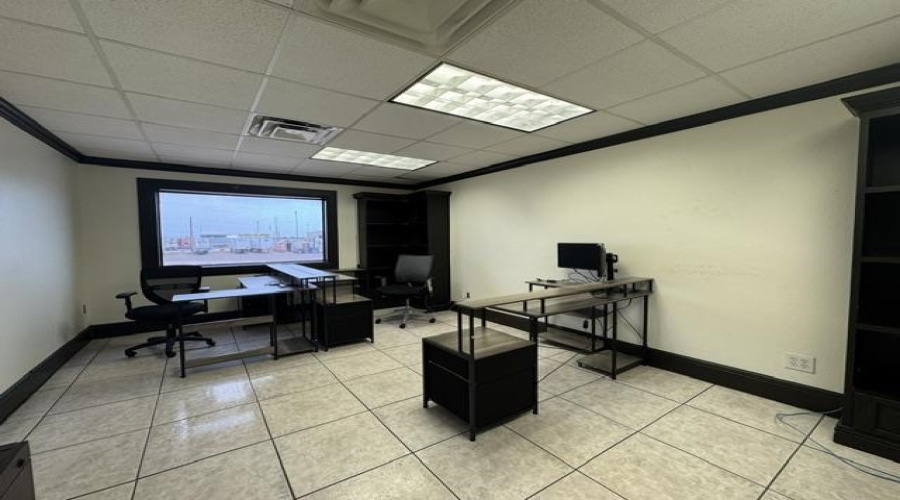 801 Pellegrino Ct, Laredo, Texas 78045, 1 Room Rooms,1 BathroomBathrooms,Commercial retail/office,For Rent,801 Pellegrino Ct,20263775
