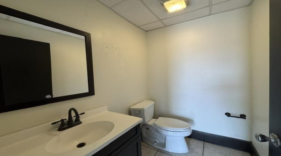 801 Pellegrino Ct, Laredo, Texas 78045, 1 Room Rooms,1 BathroomBathrooms,Commercial retail/office,For Rent,801 Pellegrino Ct,20263775