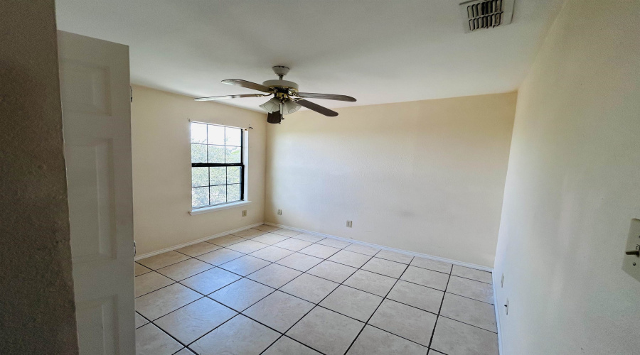 3101 Barrios St, LAREDO, Texas 78046, 2 Bedrooms Bedrooms, 2 Rooms Rooms,1 BathroomBathrooms,Residential,For Rent,3101 Barrios St,20263774